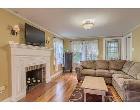 489 Massasoit Rd, Worcester, MA 01604 photo 3