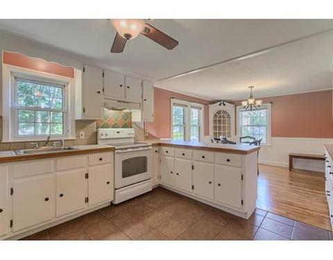 489 Massasoit Rd, Worcester, MA 01604 photo 8