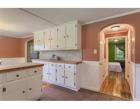 489 Massasoit Rd, Worcester, MA 01604 photo 9