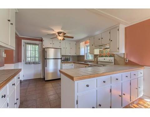 489 Massasoit Rd, Worcester, MA 01604 photo 7