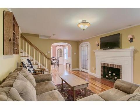 489 Massasoit Rd, Worcester, MA 01604 photo 2