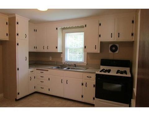 92 Bancroft Ave, Reading, MA 01867 photo 3
