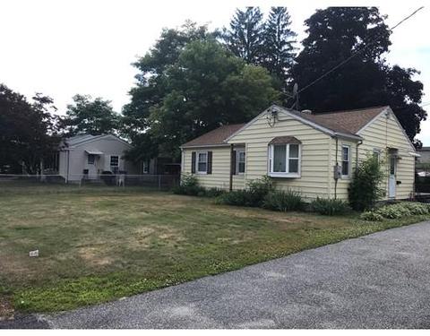 14 Canton St, Springfield, MA 01104 photo 2
