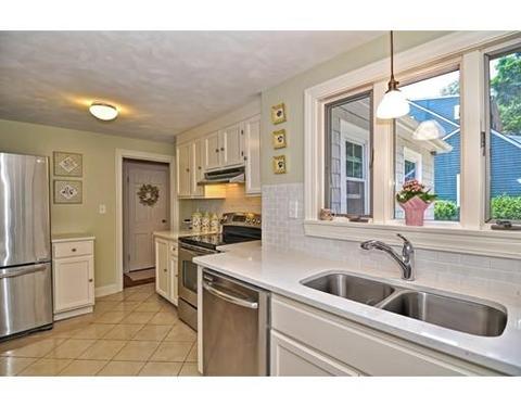 7 Eustis Ave, Wakefield, MA 01880 photo 10