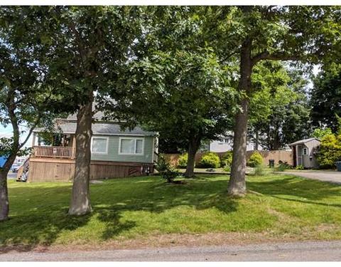 130 Hampton Cir, Hull, MA 02045 photo 2