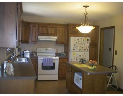 902 Spencer St, Fall River, MA 02721 photo 8