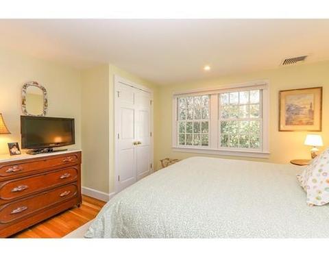 21 Old Farm Rd, Dedham, MA 02026 photo 20