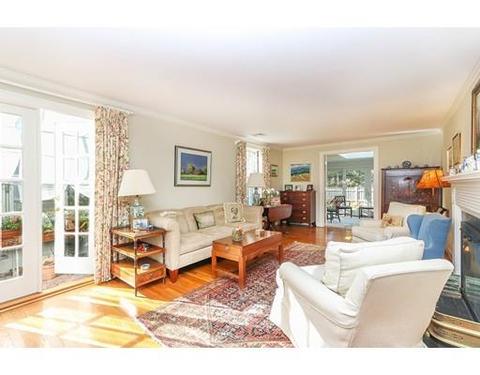 21 Old Farm Rd, Dedham, MA 02026 photo 4