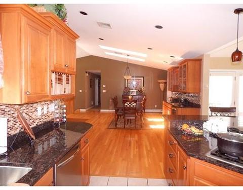 366 Sion St, Fall River, MA 02721 photo 7