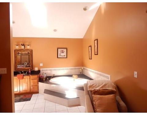 366 Sion St, Fall River, MA 02721 photo 12