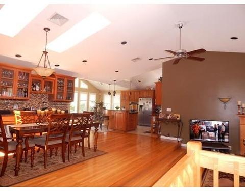 366 Sion St, Fall River, MA 02721 photo 9
