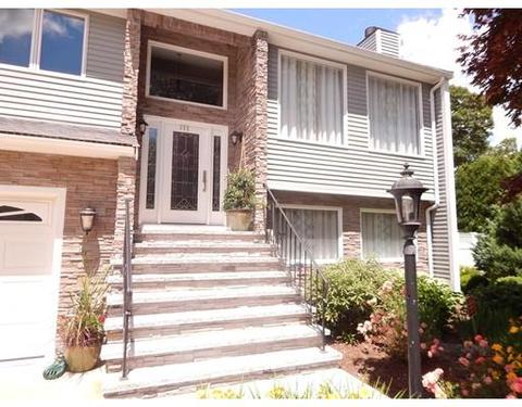366 Sion St, Fall River, MA 02721 photo 3