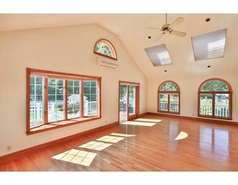 24 Sylvan St, Danvers, MA 01923 photo 16
