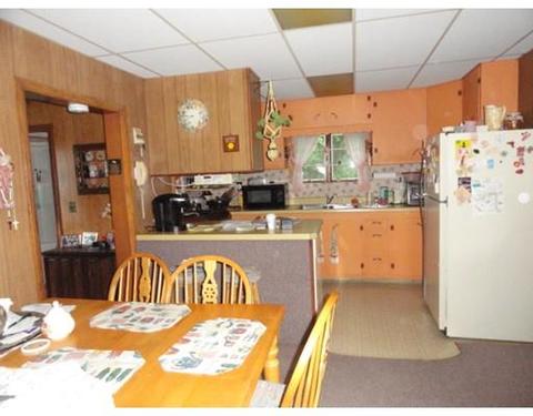 1 Moss St, Worcester, MA 01603 photo 2