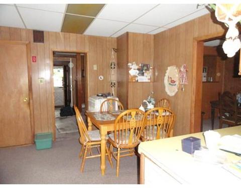 1 Moss St, Worcester, MA 01603 photo 3