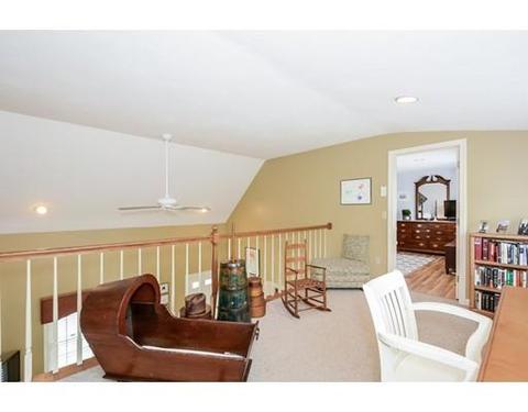 8 Crestlan Dr, Worcester, MA 01604 photo 18