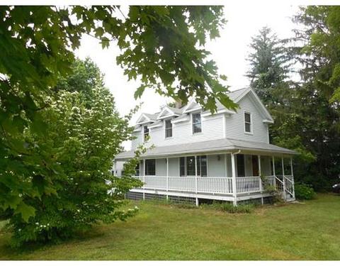 144 North St, Ware, MA 01082 photo 5
