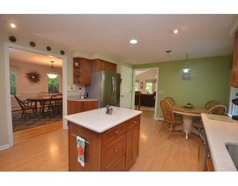 8 Christina Ln, Sutton, MA 01590 photo 4