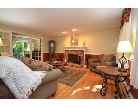 8 Christina Ln, Sutton, MA 01590 photo 5