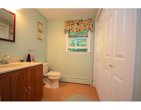 8 Christina Ln, Sutton, MA 01590 photo 11