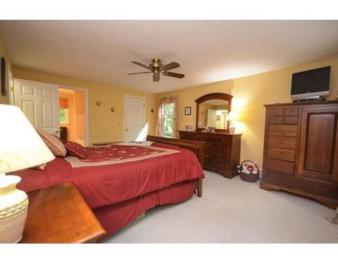 8 Christina Ln, Sutton, MA 01590 photo 17