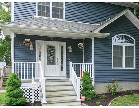 9 Hudson St, Fall River, MA 02720 photo 2
