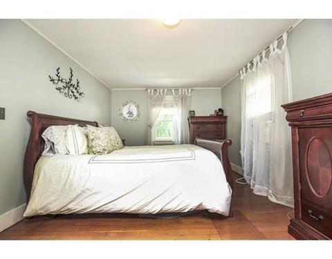 16 Maple Cir, Marblehead, MA 01945 photo 11