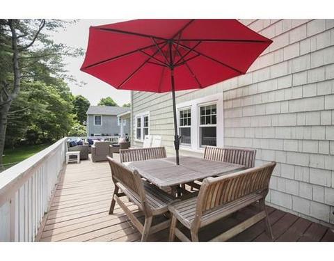16 Maple Cir, Marblehead, MA 01945 photo 17