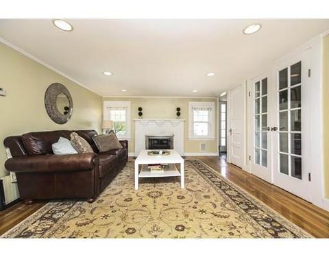 16 Maple Cir, Marblehead, MA 01945 photo 4