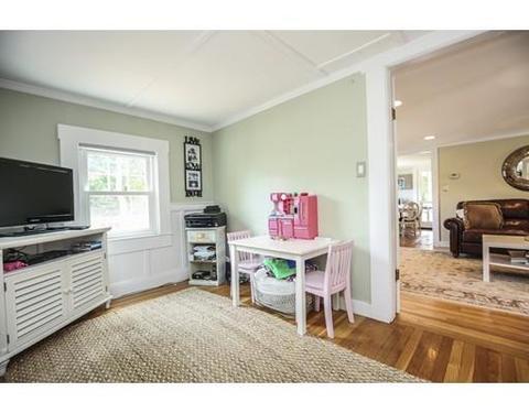 16 Maple Cir, Marblehead, MA 01945 photo 7