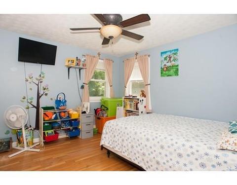 44 Gates Ln, Worcester, MA 01603 photo 9