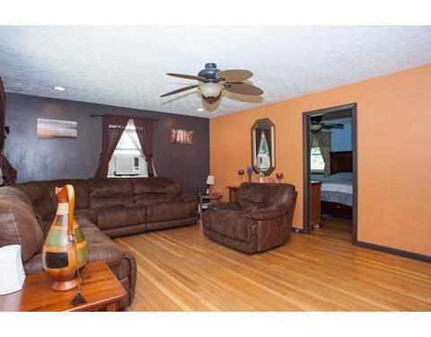 44 Gates Ln, Worcester, MA 01603 photo 4