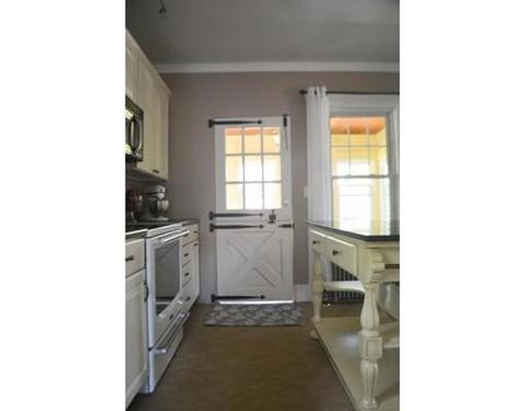 56 High St, Gardner, MA 01440 photo 5
