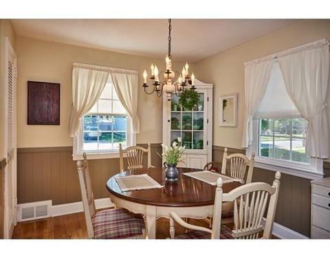 254 Pheland St, Springfield, MA 01109 photo 9