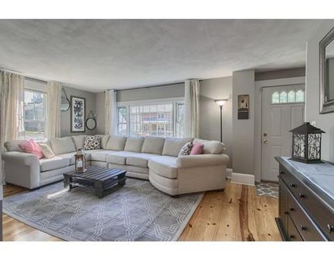 12 Myrtle St, Stoneham, MA 02180 photo 4