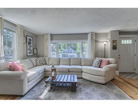 12 Myrtle St, Stoneham, MA 02180 photo 3