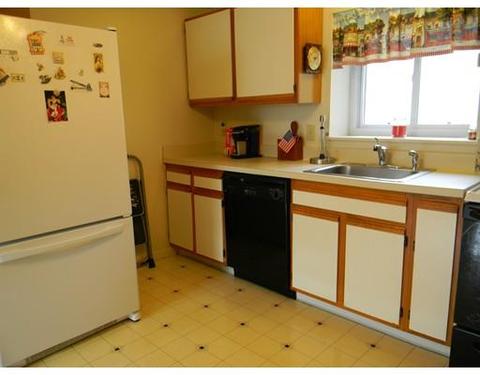 5455 N Main #16B, Fall River, MA 02720 photo 3