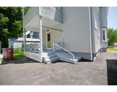 24 Beacon St, Everett, MA 02149 photo 4