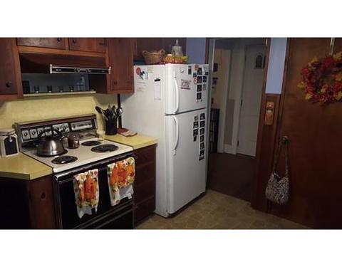 38 Schley St, Springfield, MA 01109 photo 8