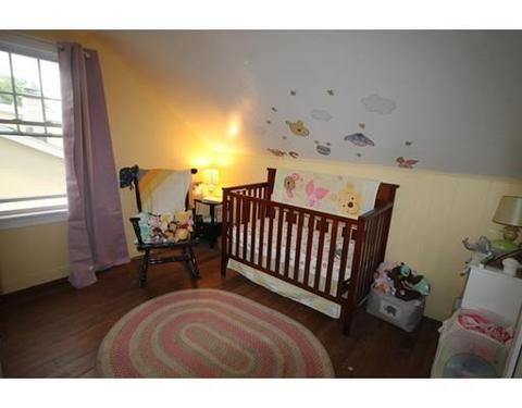 38 Schley St, Springfield, MA 01109 photo 12