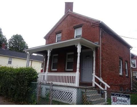 45 Emerald St, Chicopee, MA 01013 photo 1