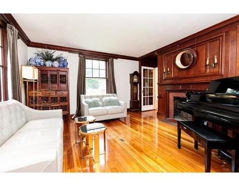 18 Cushing Rd, Wellesley, MA 02481 photo 3