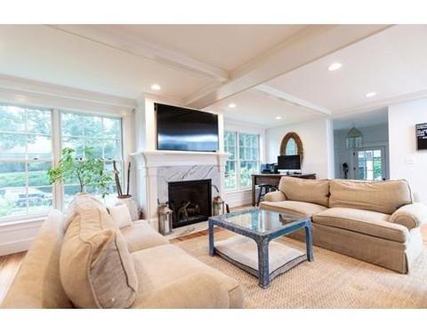 18 Cushing Rd, Wellesley, MA 02481 photo 9