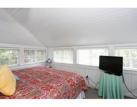 6 Gray St, Buzzards Bay, MA 02532 photo 17