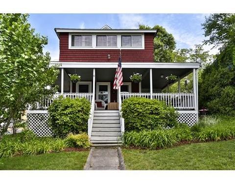 6 Gray St, Buzzards Bay, MA 02532 photo 1