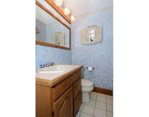 4 Auburn St, Danvers, MA 01923 photo 14