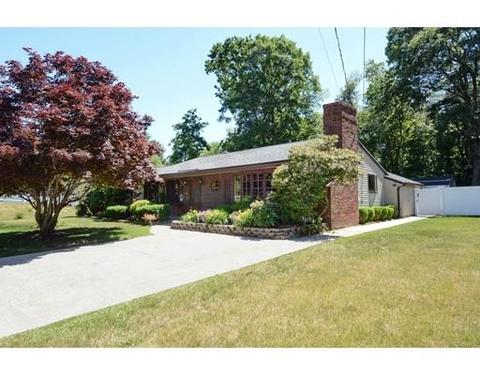 4 Auburn St, Danvers, MA 01923 photo 3