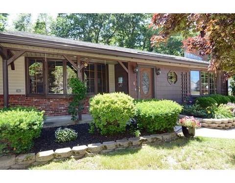 4 Auburn St, Danvers, MA 01923 photo 2