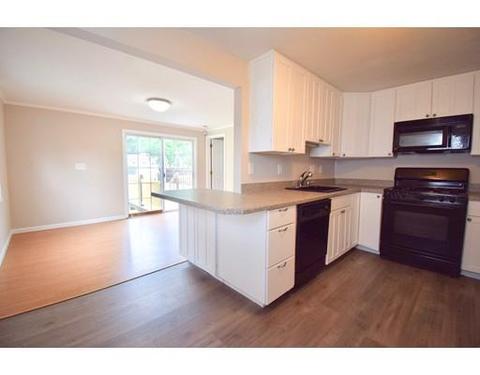 96 Redfern Dr, Springfield, MA 01109 photo 2