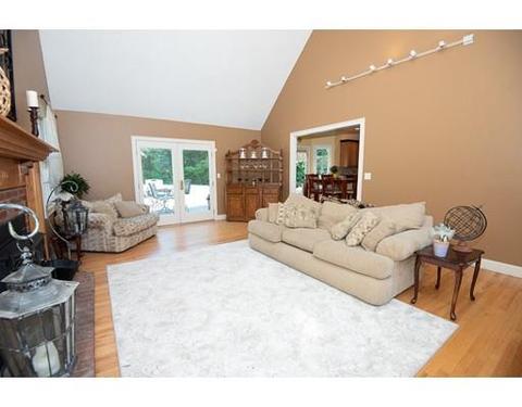 24 Welsh Rd, Sutton, MA 01590 photo 3
